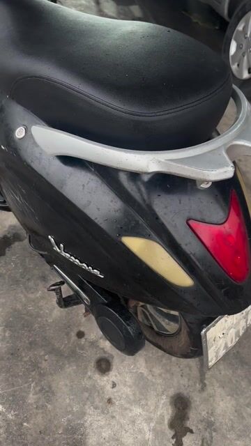 Xe máy điện Vespa Đen xe khá đẹp bìn khoẻ. Mua bán Xe máy tại Quận Long Biên Hà Nội được đăng bởi Phan tân hình 1