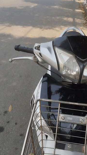 Honda Future màu Trắng. Mua bán Xe máy tại Quận Liên Chiểu Đà Nẵng được đăng bởi Luong Tin hình 1