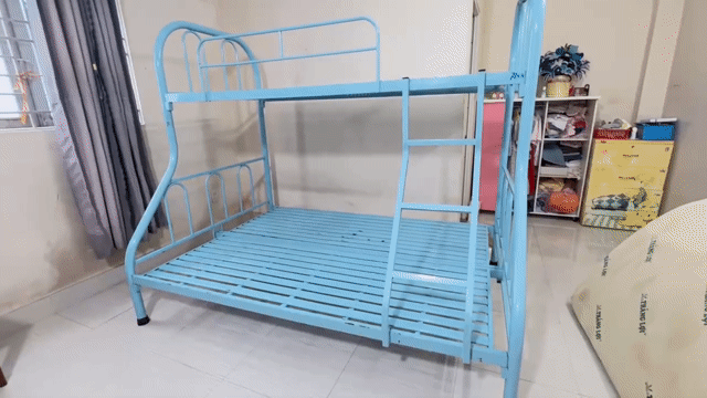 Giường tầng Khung sắt Xanh dương 1m6x2m. Mua bán Giường, chăn ga gối nệm tại Quận 8 Tp Hồ Chí Minh được đăng bởi C Hoàn hình 1