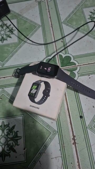 Samsung galaxy fit3. Mua bán Thiết bị đeo thông minh tại Huyện Trảng Bom Đồng Nai được đăng bởi Nguyễn Văn Nhu hình 1