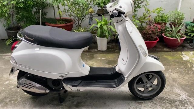 Vespa 3vie phun xăng đời cao 2013 xe đẹp máy ngon. Mua bán Xe máy tại Quận 5 Tp Hồ Chí Minh được đăng bởi JM hình 1