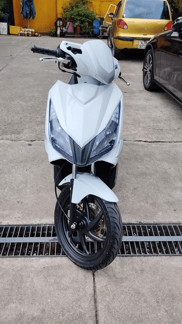 Honda Air Blade 2010 Trắng Đã sử dụng. Mua bán Xe máy tại Quận Liên Chiểu Đà Nẵng được đăng bởi An Phú hình 1