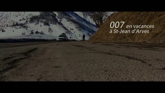Pas de vacances pour 007 !