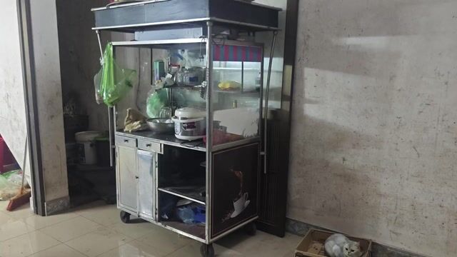 Xe đẩy bán hàng bánh mì trà đá Inox bánh to. Mua bán Đồ chuyên dụng, Giống nuôi trồng tại Thị xã Từ Sơn Bắc Ninh được đăng bởi PHÚC LỘC hình 1