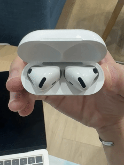 Apple AirPods 4 Trắng (Active Noise Cancellation). Mua bán Tivi, Âm thanh tại Quận Gò Vấp Tp Hồ Chí Minh được đăng bởi Cao Phú Cường hình 1