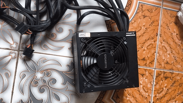 Nguồn Gigabyte P650B 650W Đen. Mua bán Linh kiện (RAM, Card...) tại Thị xã Sơn Tây Hà Nội được đăng bởi Long chuyên linh kiện điện tử hình 1
