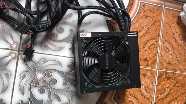 Nguồn Gigabyte P650B 650W Đen. Mua bán Linh kiện (RAM, Card...) tại Thị xã Sơn Tây Hà Nội được đăng bởi Long chuyên linh kiện điện tử hình 1