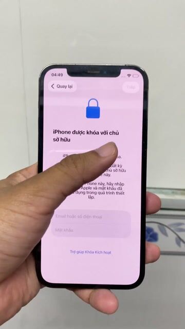 Apple iPhone 12 Pro Xám bể lưng dính Icloud. Mua bán Điện thoại tại Quận 12 Tp Hồ Chí Minh được đăng bởi Tính hình 1