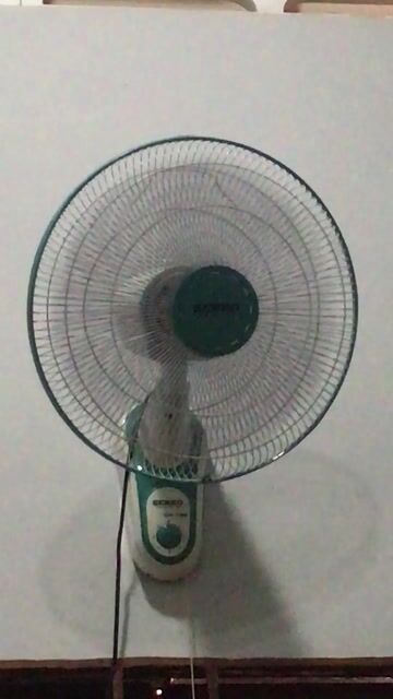 2 quạt treo senko. Mua bán Quạt tại Huyện Tân Phước Tiền Giang được đăng bởi Đồ Nhà Không Dùng hình 1