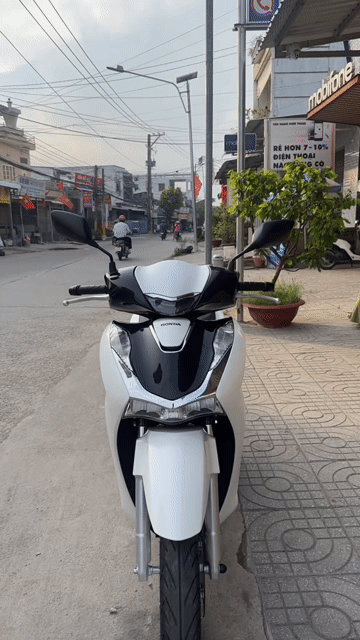 Honda SH 160 ABS 2025 Trắng đen ( hỗ trợ góp ). Mua bán Xe máy tại Huyện Chợ Mới An Giang được đăng bởi Cửa hàng xe Thiên Phước 2 hình 1