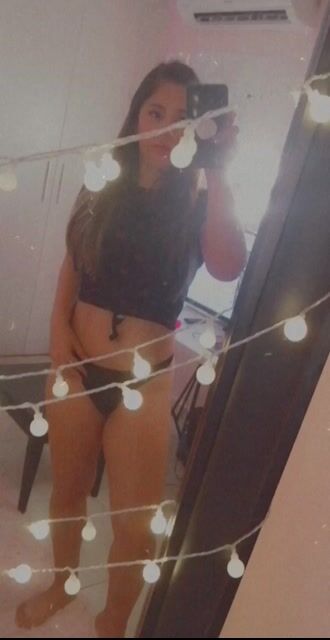 Model - Selene Cherry feet