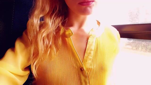 Model - Vikky blowjob