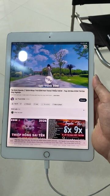 Apple iPad Air 2 Bạc Wifi 64gb. Mua bán Máy tính bảng tại Thị xã Tân Uyên Bình Dương được đăng bởi điện thoại cũ Tân Uyên  hình 1