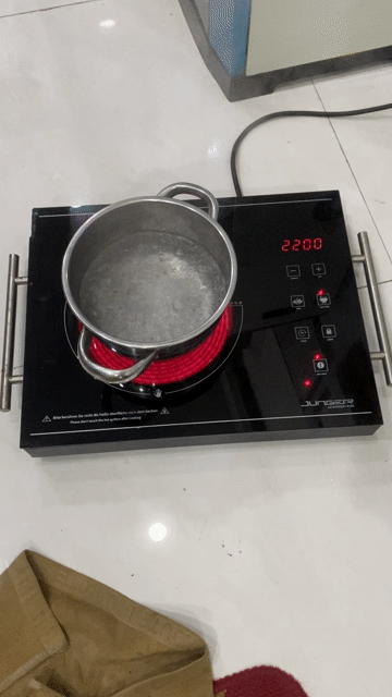 Bếp hồng ngoại Junger Đen ko kén nồi. Mua bán Bếp, lò, đồ điện nhà bếp tại Quận Tân Phú Tp Hồ Chí Minh được đăng bởi NGỌC TRÂM hình 1