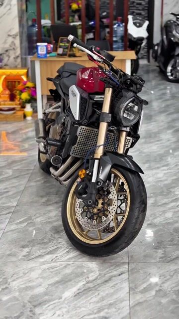 Honda CB650R ABS Đỏ HQCN Full bô SC. Mua bán Xe máy tại Quận Thanh Khê Đà Nẵng được đăng bởi Xe Máy Đức Vũ 658 Trần Cao Vân hình 1