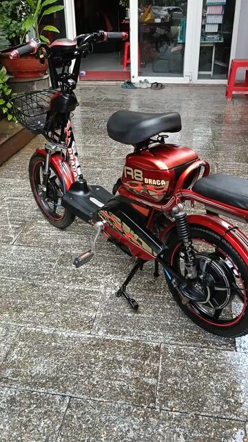 Xe đạp điện DRACA A8 màu Đỏ. Mua bán Xe điện tại Thành phố Thủ Đức Tp Hồ Chí Minh được đăng bởi MUA BÁN TRAO ĐỔI XE ĐẠP MỚI CŨ hình 1