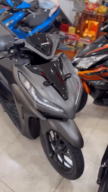 Honda Vario 125 2020 Xám Đen.BSTP.Xe đẹp giá tốt. Mua bán Xe máy tại Quận 6 Tp Hồ Chí Minh được đăng bởi Cửa Hàng Xe Máy Hoà Bùi hình 1