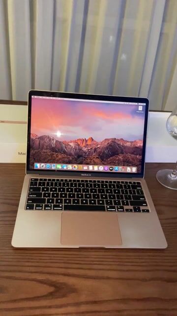 🔥 MacBook Air 2020- Mới, mỏng, nhẹ, sang. Mua bán Laptop tại Quận Bắc Từ Liêm Hà Nội được đăng bởi HOÀNG ANH hình 1