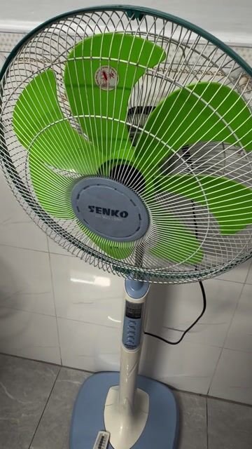 Quạt đứng Senko 65W - điều khiển từ xa. Mua bán Quạt tại Thành phố Biên Hòa Đồng Nai được đăng bởi Kim Anh Nguyễn hình 1