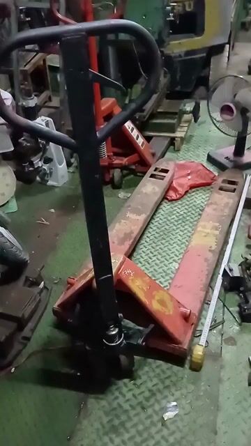 Xe nâng tay 57kg Cam đã thay phớt. Mua bán Đồ chuyên dụng, Giống nuôi trồng tại Huyện Thanh Trì Hà Nội được đăng bởi Phạm Đức Việt hình 1