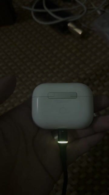 Tai nghe Apple AirPods Pro Trắng. Mua bán Tivi, Âm thanh tại Thành phố Nha Trang Khánh Hòa được đăng bởi TUẤN VÕ hình 1