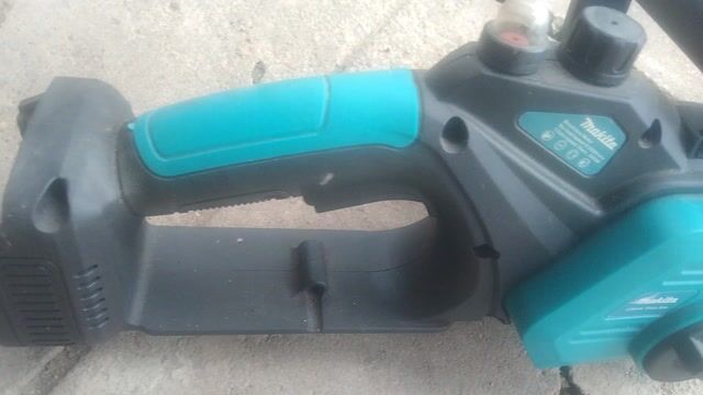 Cưa xích Makita Xanh Điện. Mua bán Đồ chuyên dụng, Giống nuôi trồng tại Thành phố Tân An Long An được đăng bởi Lê Minh  hình 1