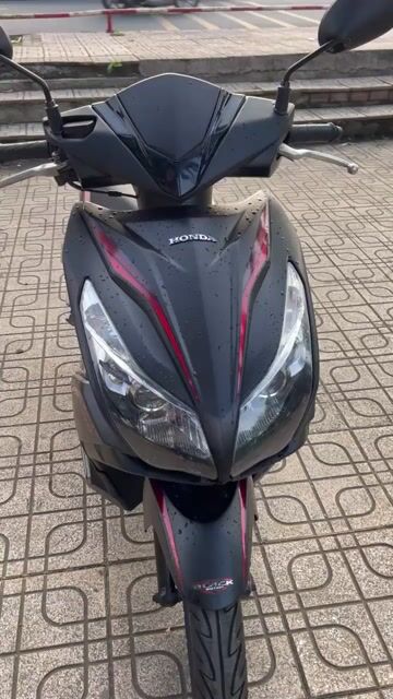 Honda Air Blade Đen đỏ. Mua bán Xe máy tại Quận Bình Thạnh Tp Hồ Chí Minh được đăng bởi văn vũ hình 1