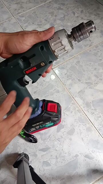 Máy khoan pin Bosch Nhật Bãi 21V. Mua bán Đồ chuyên dụng, Giống nuôi trồng tại Thành phố Thủ Đức Tp Hồ Chí Minh được đăng bởi Thích Chế Cháo  hình 1