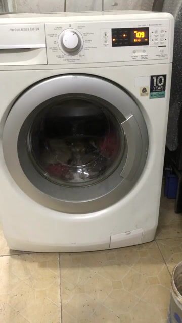 Máy giặt Electrolux INVETER 8kg full cn. đủ pk. Mua bán Máy giặt tại Quận Thanh Xuân Hà Nội được đăng bởi Trạm Bảo Hành 23 hình 1