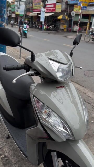 Honda Vision Fi màu Xám. Mua bán Xe máy tại Thành phố Dĩ An Bình Dương được đăng bởi CHị Hà hình 1