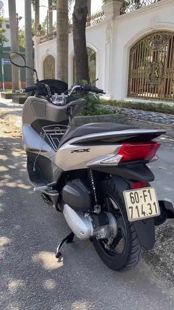 Honda PCX 2015 màu Bạc. Mua bán Xe máy tại Thành phố Biên Hòa Đồng Nai được đăng bởi CH xe máy Trần Na Na hình 1