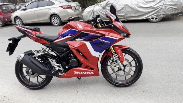 Honda CBR 150 2023 xe mới đăng ký xong. Mua bán Xe máy tại Quận Cầu Giấy Hà Nội được đăng bởi Tong motor xe may hình 1