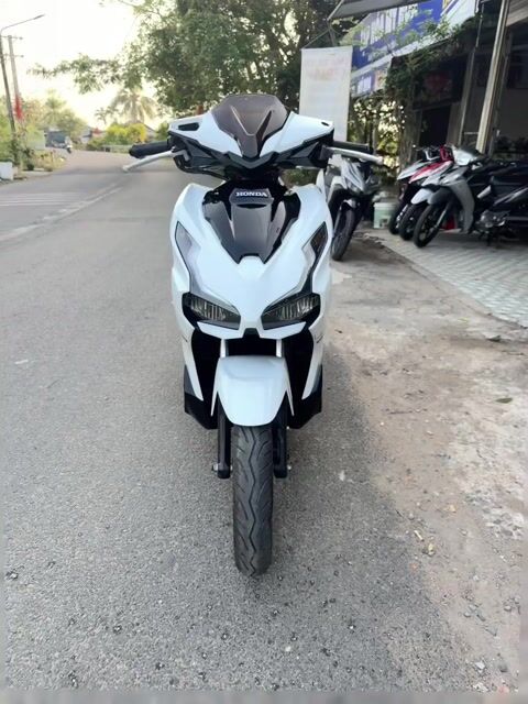 Honda Air Blade 150 2023 Trắng. Mua bán Xe máy tại Huyện Phong Điền Cần Thơ được đăng bởi Thanh Dang Hoang hình 1