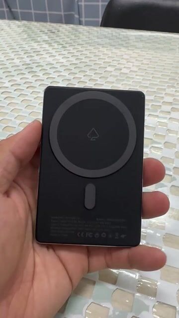 Sạc dự phòng CanadianSolar JUPITER 3.0 5000mAh Đen. Mua bán Phụ kiện (Màn hình, Chuột...) tại Quận Bình Thuỷ Cần Thơ được đăng bởi Thầy Tiến 2hand hình 1
