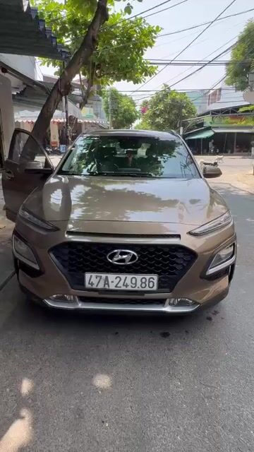 Hyundai Kona 2018 Nâu 121.221 km. Mua bán Ô tô tại Quận Liên Chiểu Đà Nẵng được đăng bởi Quý Lê hình 1