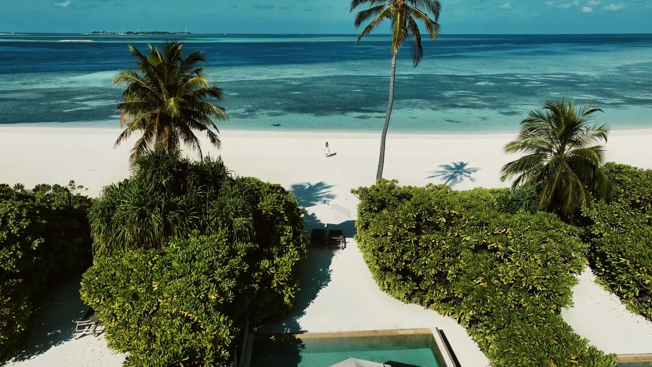 Hurawalhi Island Image Video