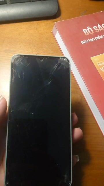 Sharp Aquos Wish 4/64GB, mua về chơi game bao ngon. Mua bán Điện thoại tại Thành phố Cẩm Phả Quảng Ninh được đăng bởi Nguyễn Dũng hình 1