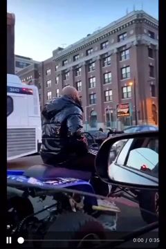 Philadelphia Man Attacks Car with Cinderblock