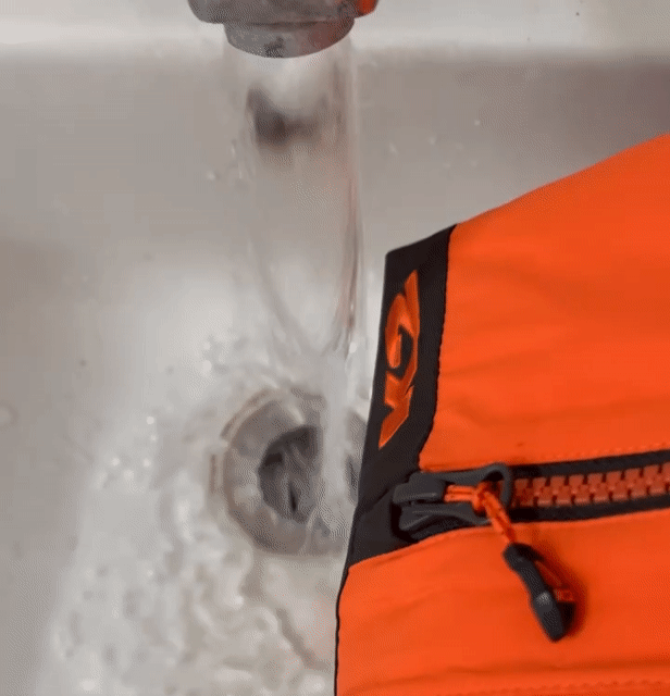 Áo khoác K2 chống gió kháng nước Cam Đen. Mua bán Quần áo tại Quận 11 Tp Hồ Chí Minh được đăng bởi mr Hưng hình 1