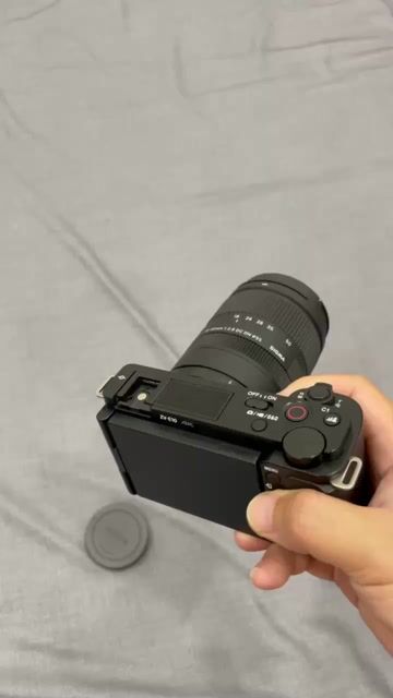 Máy ảnh Sony ZV-E10 Sigma 18-50 F2.8 Đen. Mua bán Máy ảnh, Máy quay tại Quận Phú Nhuận Tp Hồ Chí Minh được đăng bởi Vu Tran hình 1
