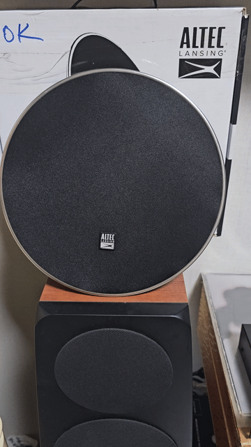 Loa Bluetooth Altec Lansing Cymbale. Mua bán Tivi, Âm thanh tại Quận Tân Bình Tp Hồ Chí Minh được đăng bởi Lê Ngọc Nhẫn hình 1