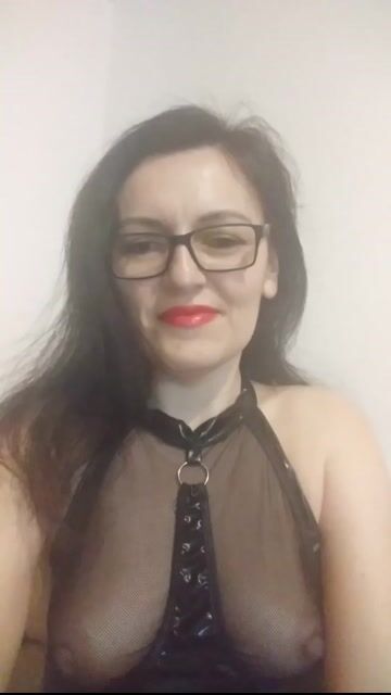 Model - Lady Darlene latex