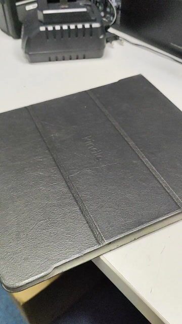 Máy đọc sách Kindle Scribe Đen 64GB 80-90% . Mua bán Máy tính bảng tại Quận Tân Bình Tp Hồ Chí Minh được đăng bởi Bùi Trần Nhân hình 1