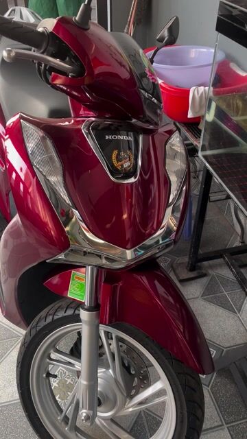 Honda SH 160i CBS Đỏ 1900km. Mua bán Xe máy tại Huyện Đức Hòa Long An được đăng bởi phát Lộc hình 1